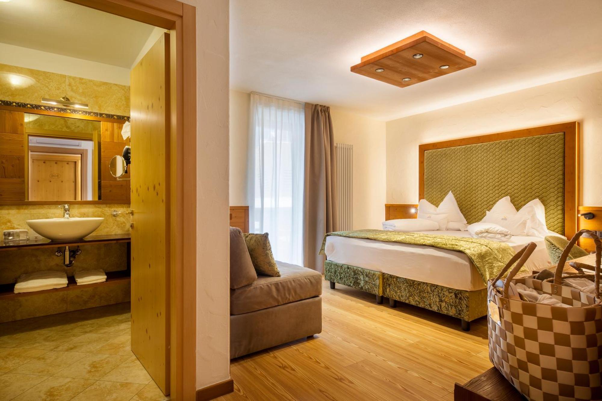 Adler Hotel Wellness&Spa - Andalo Exteriör bild